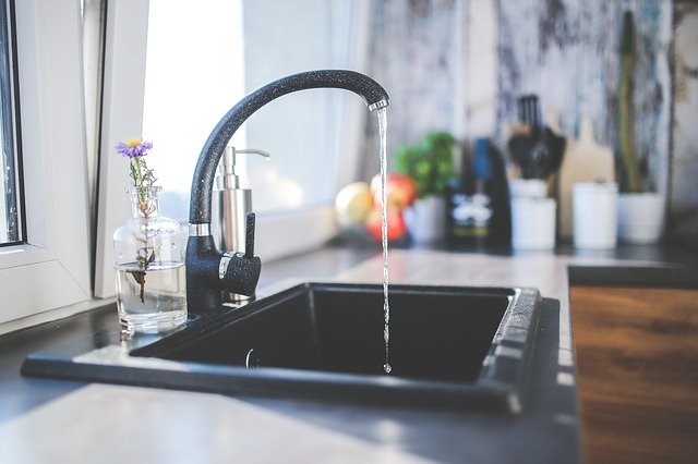 RESTRIZIONE D’USO DELL’ACQUA DELLA RETE IDRICA URBANA